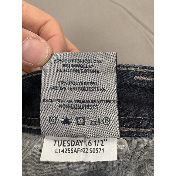 Silver Jeans Tuesday 16 1/2" Woman's Size 29/33 Bootcut Dark Wash Denim Y2K - Picture 8 of 9